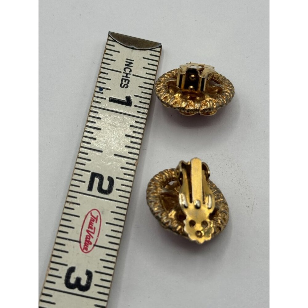 Vintage pink rhinestone flower clip on earrings - Picture 3 of 3